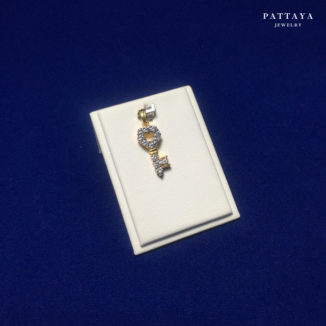 จี้กุญแจ เพชรสวิส