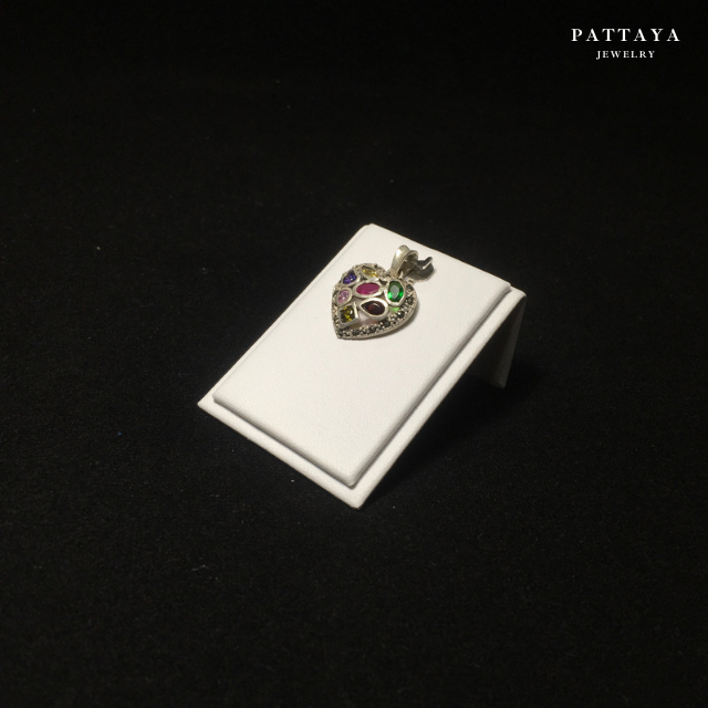 จี้ พลอย