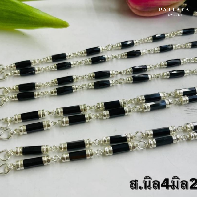 สร้อยคอ นิล